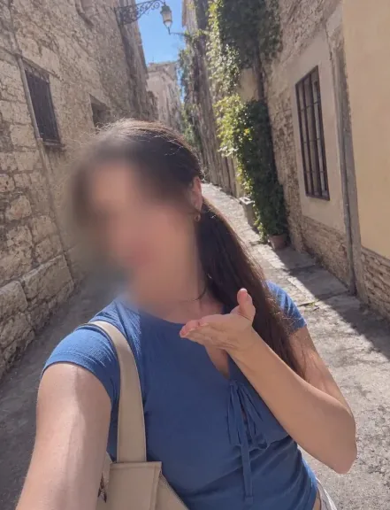 Amanda, 26