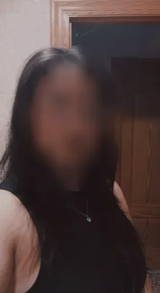 Anna, 24