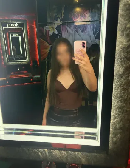 Bianca, 18