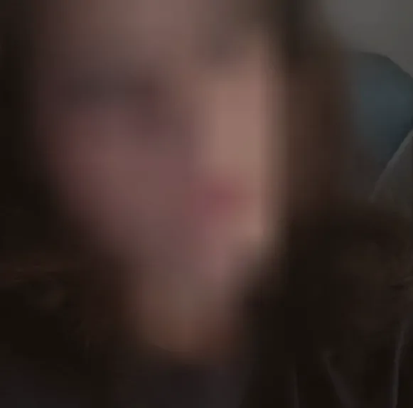 Clara, 21