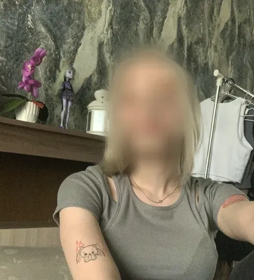 Kamilla, 19