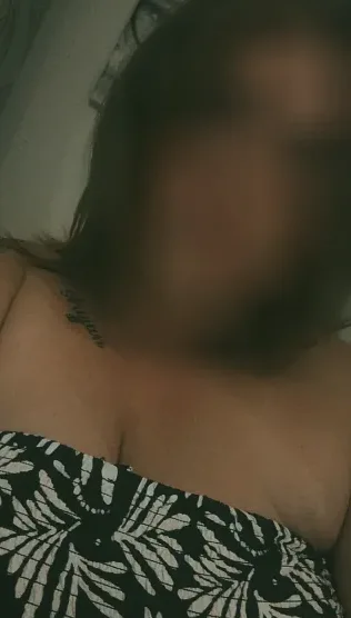 Laura, 28