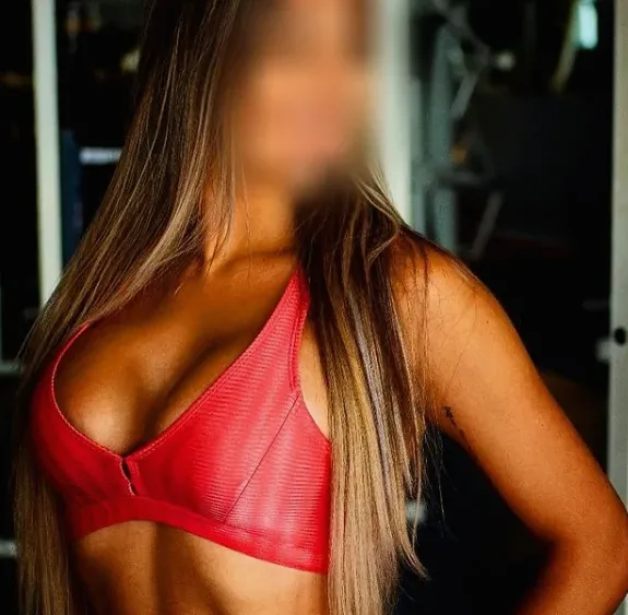 Tina, 30